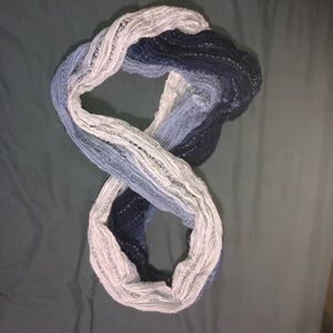 Infitnity Scarf in Blue